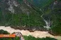虎跳峽