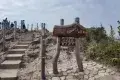堅尼地城行路上山頂