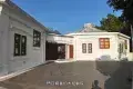 堅尼地城行路上山頂