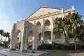 堅尼地城行路上山頂