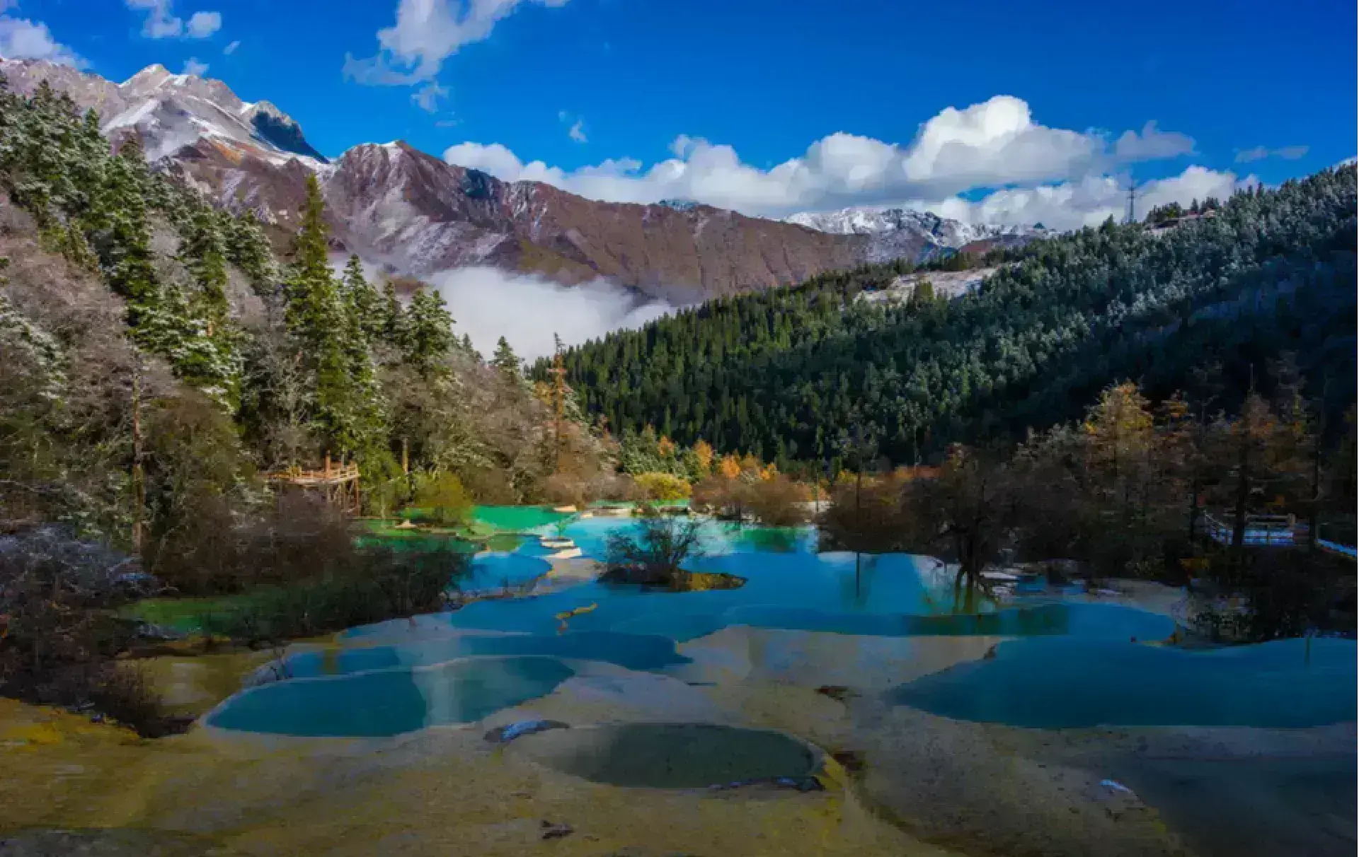 四川九寨溝黃龍迎賓池